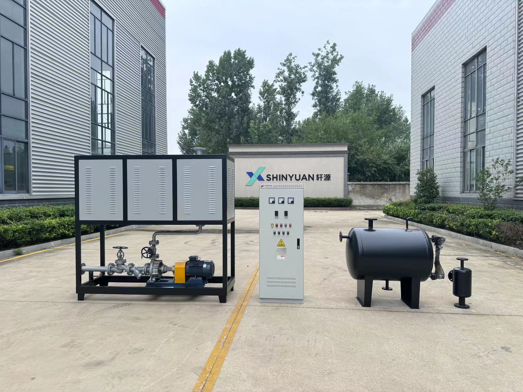 導(dǎo)熱油爐通過四個(gè)步驟的循環(huán)往復(fù)，實(shí)現(xiàn)對(duì)物料的持續(xù)加熱,廣泛應(yīng)用于各種工業(yè)和商業(yè)領(lǐng)域